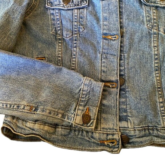 Vintage Levi's Strauss Trucker light wash denim jacket - Picture 9 of 10